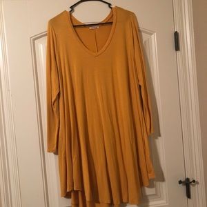 Mustard colored long shelve top